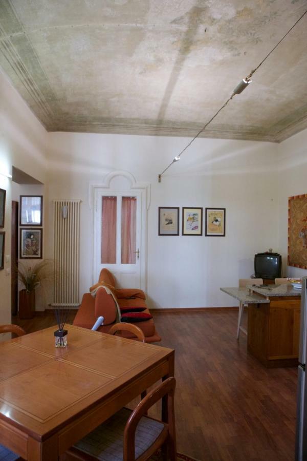 Le Corti 2 Apartment อาเลสซานเดรีย ภายนอก รูปภาพ